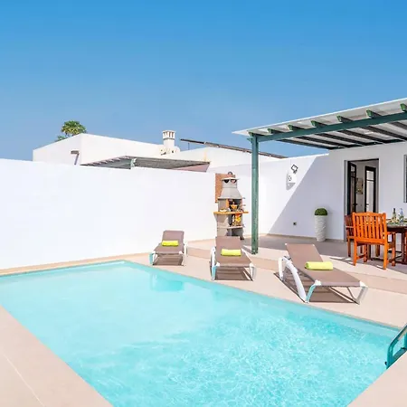 Villa Manrique By *